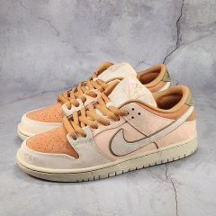 デッドストック NIKE SB DUNK TROCADERO GARDENS - メルカリ