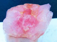巨大！超迫力2.02kg ブラジル産 水晶 原石 天然石 置物 ローズ水晶 
