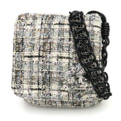 CHANEL ツイード ジャケット ブラック カメリアボタン メタルプレート