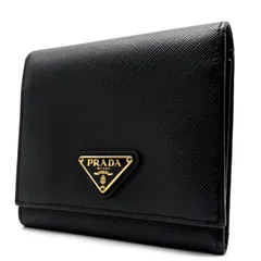 極美品 PRADA プラダ サフィアーノ トライアングルロゴ 三角ロゴ 三つ折り財布 コンパクトウォレット 本革 レザー ブラック 黒 ゴールド金具 メンズ レディース ユニセックス ミニ財布 サイフ 定番 人気  ご褒美 お出かけ