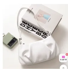 アイボリー シャーリング ショルダーバッグ