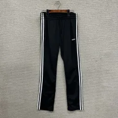 アディダス Spellout トラックパンツ ジャージ S A07337
