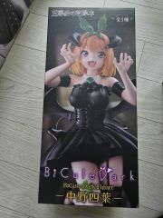 五等分の花嫁 一花 缶バッジ ネグリジェ - メルカリ