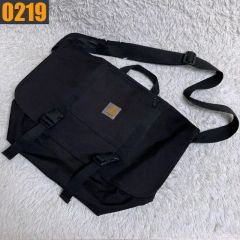 LARS ラーズ メッセンジャーバック 絶対零度 上戸彩 ブラック 新品 タグ付 LARS ラーズ メッセンジャーバック 絶対零度 上戸彩 ブラック 新品