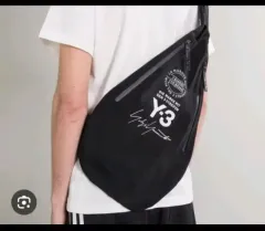 Y-3 YOHJI YAMAMOTO ヨウジヤマモト ブラック スリングバック ショルダーバッグ クロスバックのサムネイル