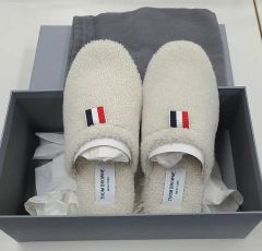 新品未使用 定価14万 マノロブラニク スエードファーサンダル ミュール