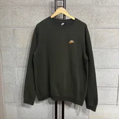ナイキ スウェットシャツ L-XL (ng553 マンツーマン)