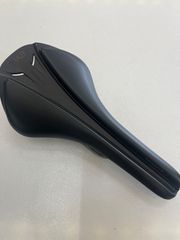 amga様 新品未使用 FI'ZI:K ANTARES R1 カーボンレール - メルカリ