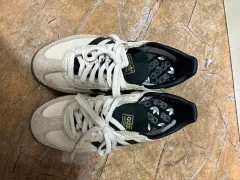 アディダス ハンドボール Spezial スニーカー アイボリー