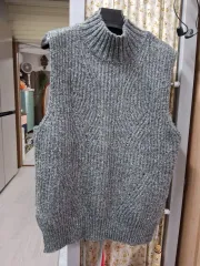 ニットベスト
