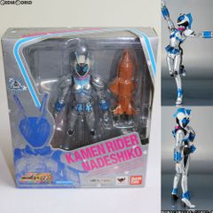 혼 웹 상점 한정 SHFiguarts(피규아츠) 가면 라이더 나데시코 가면 라이더×가면 라이더 포제&오즈 MOVIE 대전 MEGA MAX 완성품 가동 피규어 반다이