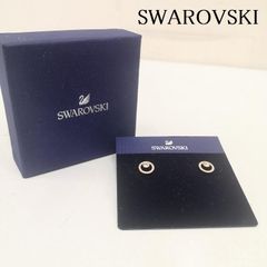 新品未使用】BURBERRY シールドキュービック ジルコニア ピアス - メルカリ