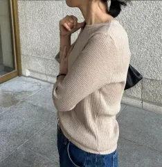 ベージュ ゴージ ニット 長袖Tシャツ