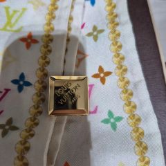 新品 ルイヴィトン 村上隆 バンドー スーパーフラット スカーフ M96165 ルイヴィトン M96165 村上隆 スーパーフラット バンドー スカーフ