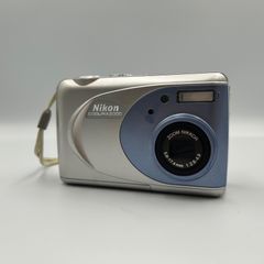 Nikon COOLPIX 2000 オールドコンデジ デジカメ 動作確認済み - メルカリ