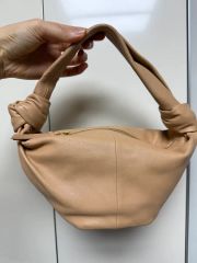 bottega veneta ダブルノット アーモンド - メルカリ