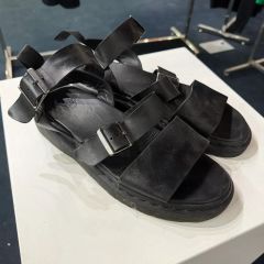 ドクターマーチン サンダルmade in England DAYNE - メルカリ