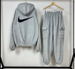 早い者勝ち QUIKSILVER グレー テックフリース NIKE セットアップ