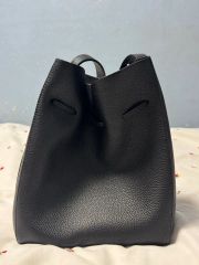 極美品✨️ 【Aeta】ボンサック レザー 巾着ショルダーバッグ 黒 