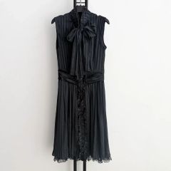 MIUMIU フリル付きノースリーブワンピース グレー - メルカリ