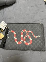 美品 GUCCI GGスプリーム ウルフ クラッチバッグ ショッパー付き