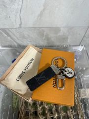 ルイヴィトン フォンホルダー ルイーズ ホワイト iPhoneケース
