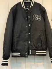 DKNY ブラック スタジャン ジャケットのサムネイル