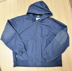 ナイキ ブルゾン フードジップアップ 着用画像