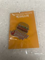 アメリカ館 ハンバーガー ピンバッジ - メルカリ
