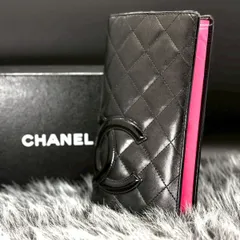 【黒に潜む艶の気配】　CHANEL　長財布 カンボンライン ココマーク マトラッセ キルティング ラムスキン 二つ折り 8カード　黒 ピンク