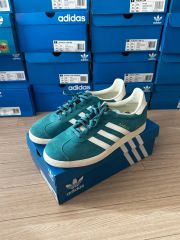 アディダス リバプール LFC ガゼル ターコイズ 27.5cm US 9.5 - メルカリ