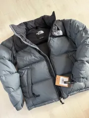 新品 THE NORTH FACE ザノースフェイス 海外モデル レトロヌプシ 出品のサムネイル