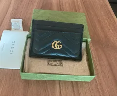グッチ マーモント ブラック カードウォレット