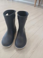 箱無発送))crocs ペット クロックス ブーツ シューズ 犬 - メルカリ