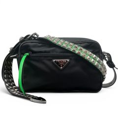 【最終価格】CHANEL シャネル カメリア ロングジップ ウォレット 長財布 A82881 ラムスキン レザー ブラック ゴールド金具 21番台シリアル ラウンドファスナー ロングウォレット クラシック ココマーク Bランク 中古 鑑定済 シャネル財布 CHANEL - CHANEL シャネル カメリア ロングジップ ウォレット 長財布