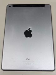Apple iPad 第5世代 32GB シルバー Wi-Fiモデル - メルカリ