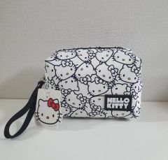 Stüssy x Hello Kitty コラボ ポーチ カラビナ付き - メルカリ