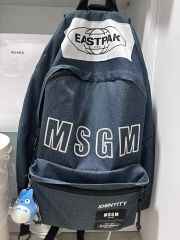MSGMバックパックEASTPAK/padded/ストリート極美品 - メルカリ