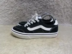 225 VANS オールドスクール ブラック スニーカー v3946