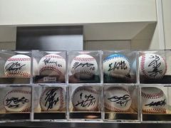 北海道日本ハムファイターズ 記念ボール 15個とマグカップセット