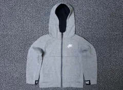120 NIKE キッズ ジップアップ WHO