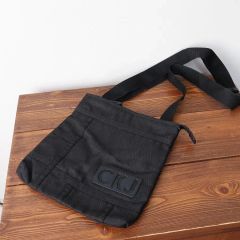 新品Calvin Klein フラップ レポーターバック ブラック¥17600 - メルカリ