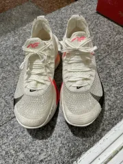 ナイキ アルファフライ3 出品