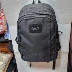 メンズ 新品タグ付き ラフマ Lafuma リュック・バックパック グレー 25