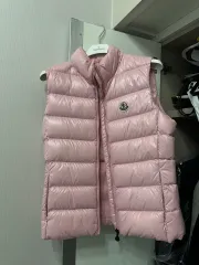 MONCLER(モンクレール) ダウンベストのサムネイル