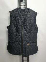 BARBOUR キルティング ベスト ライナー ベスト ブラックのサムネイル