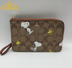 新品 COACH コーチ スヌーピー トートバッグ ウッドストック - メルカリ