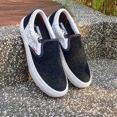 VANS バンズ スカルスパイダー スリッポン - メルカリ