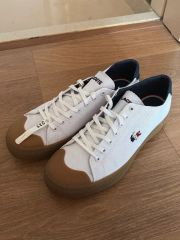 新品タグ付きLACOSTE ホワイト レッド ブルー スニーカー 27㎝ - メルカリ