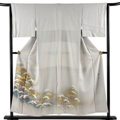 未使用　豪華な金彩縫取　梅鼠色　正絹色留袖　一つ紋　b360 未使用 豪華な金彩縫取 梅鼠色 正絹色留袖 一つ紋 b360 - メルカリ